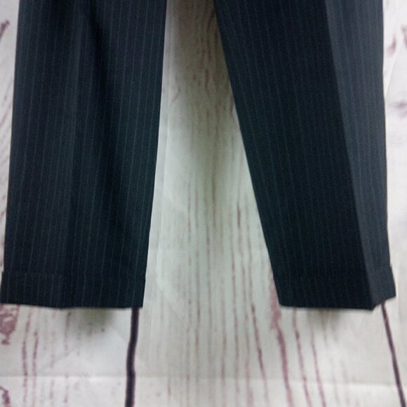 JF. J.Ferrar Modern Fit 46R 3 Button Charcoal Striped 2pc Suit - Picture 14 of 16